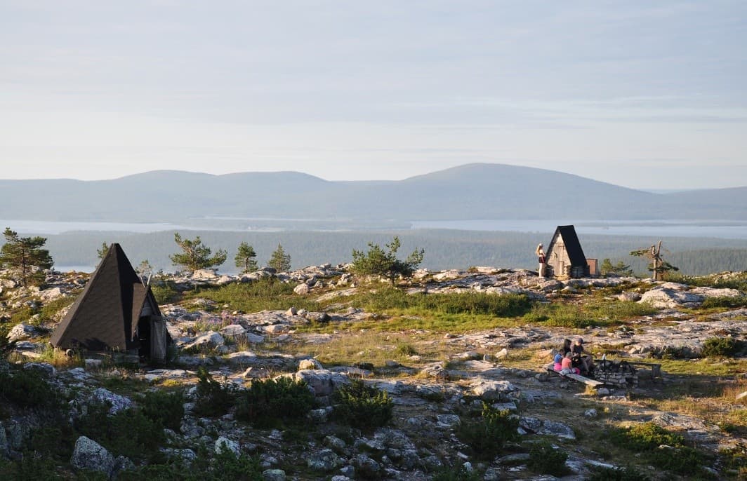 Särkitunturi Fell Day Hike — Summit Pond Views & Lappish Stories