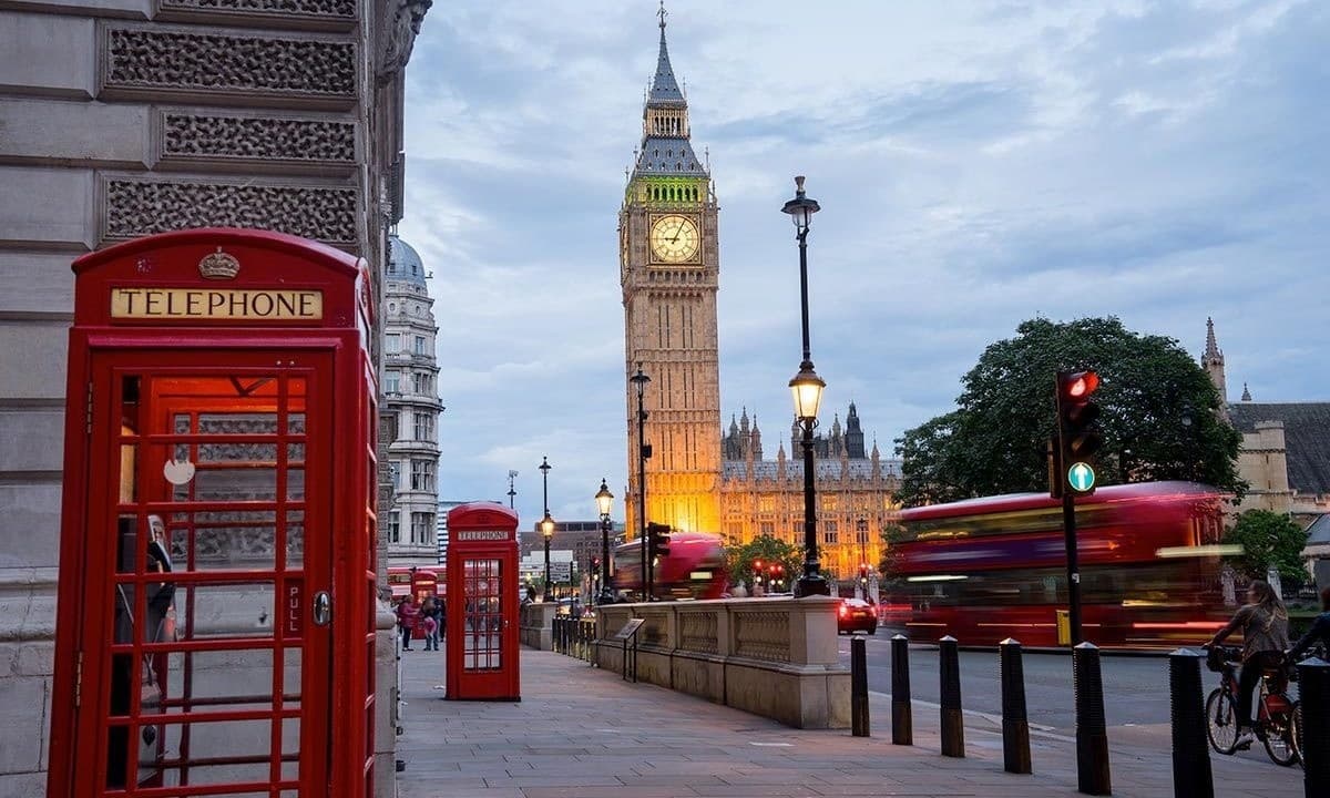 Two-Hour London Walk: Buckingham Palace, Big Ben & St. James's Park