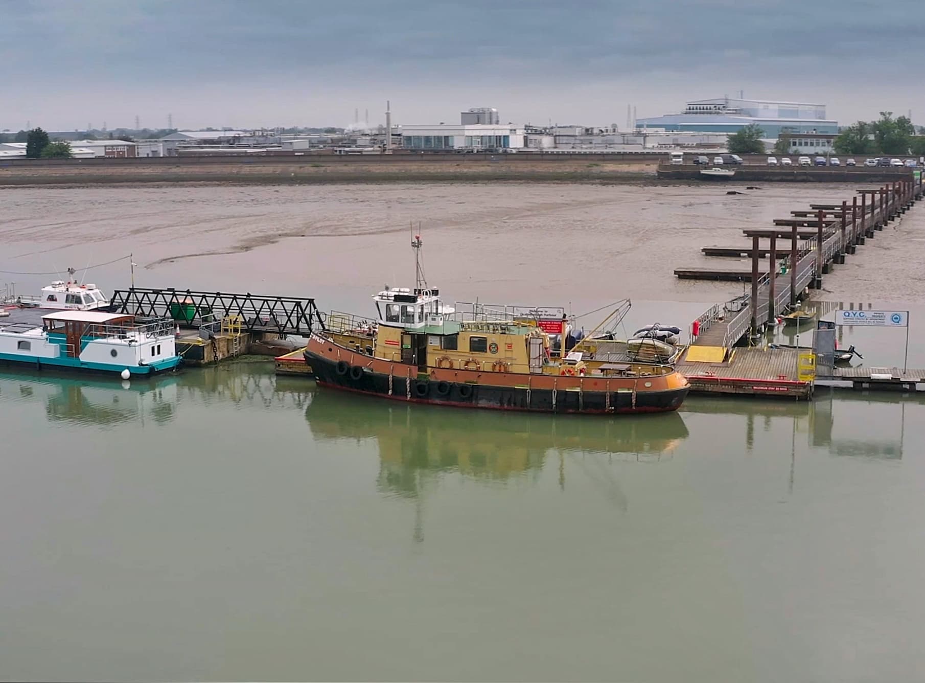 Queenborough Harbour Classic Boat Festival: Classic Boats & Thames Estuary Views