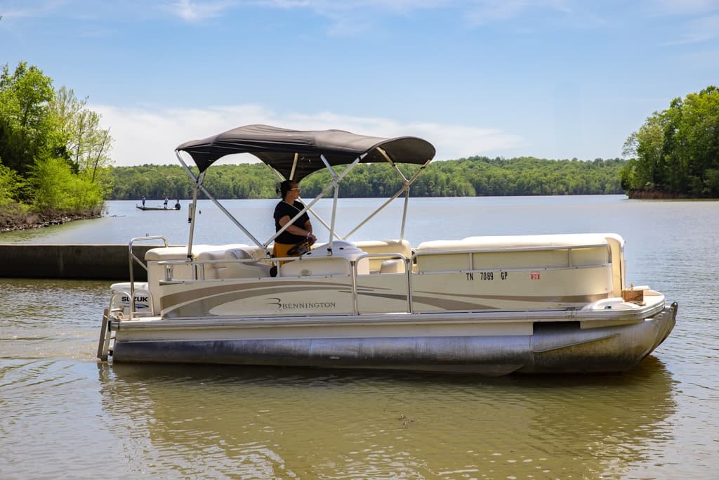 22’ Bennington Tritoon Boat Rental in Murray, Kentucky