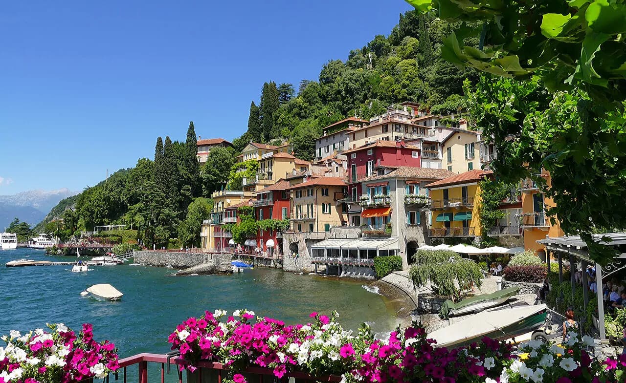 Lake Como in a Day: Como, Bellagio & Lecco Guided Tour from Milan