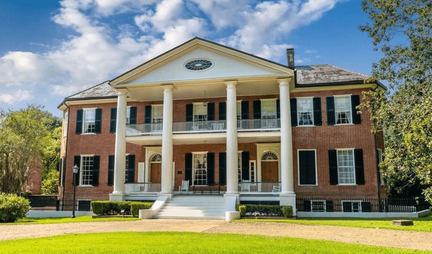 Historic Mansion Tour with Little Easy Tours in Natchez