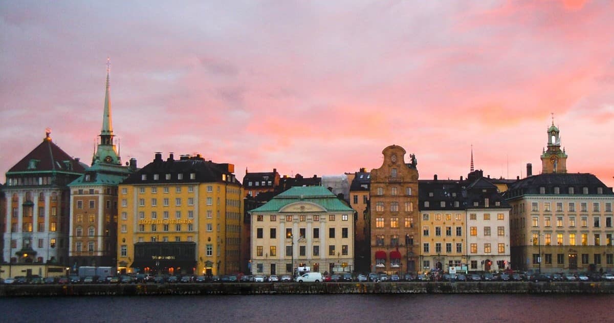 Sunset Photography Walking Tour in Stockholm