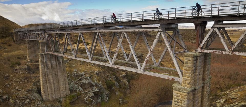 Explore the Otago Central Rail Trail: Scenic Cycling Adventure from Middlemarch to Daisybank