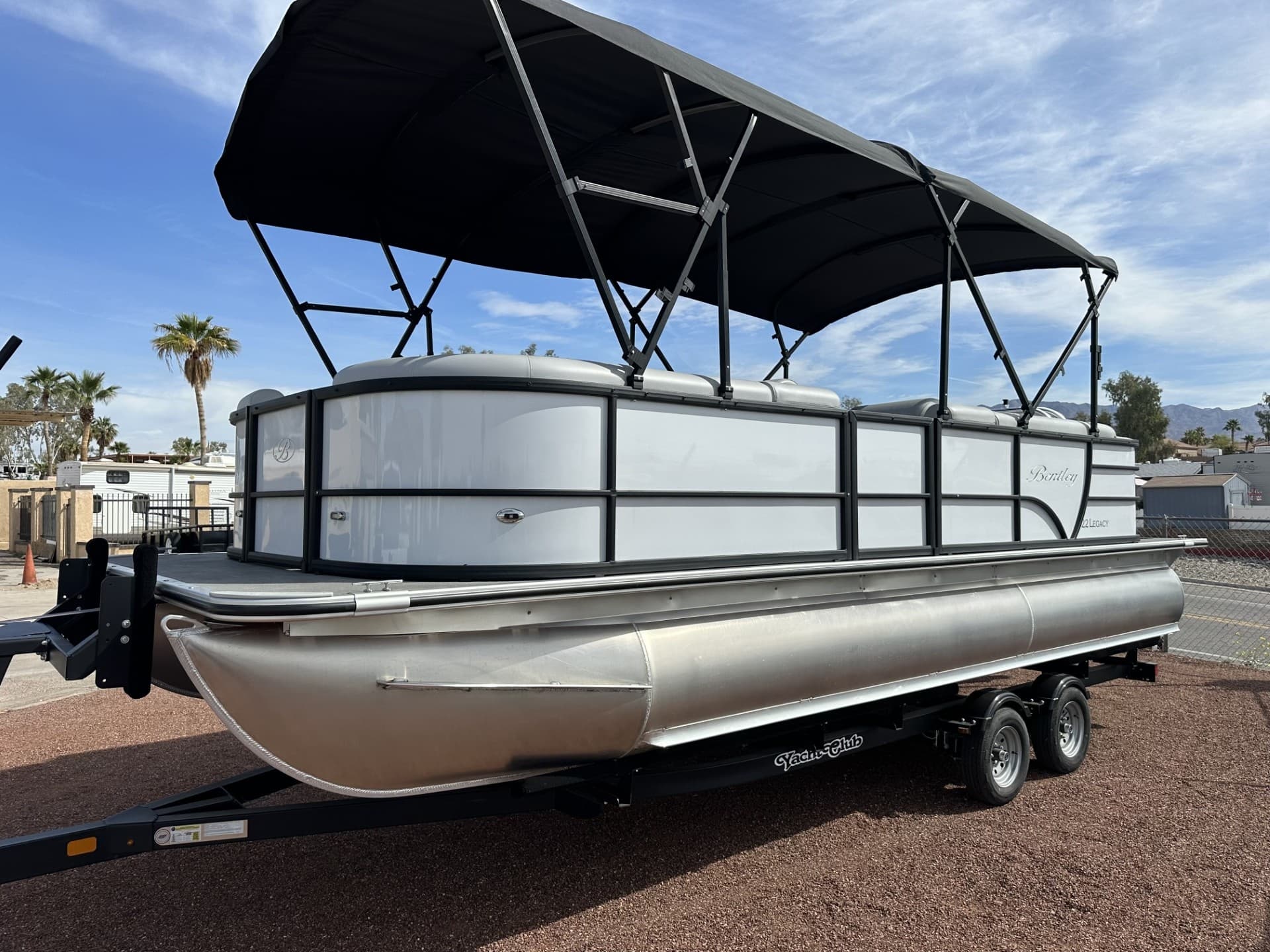 Lake Havasu Boat Rental: 2023 Bentley 23 with 150hp White for Island Hopping