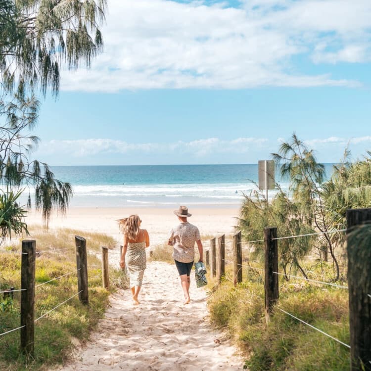 Sunshine Coast & Montville Village Day Tour: Glass House Mountains to Mooloolaba