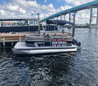 Pontoon Boating with Sea and Sun Boat Rentals in Fort Myers Beach