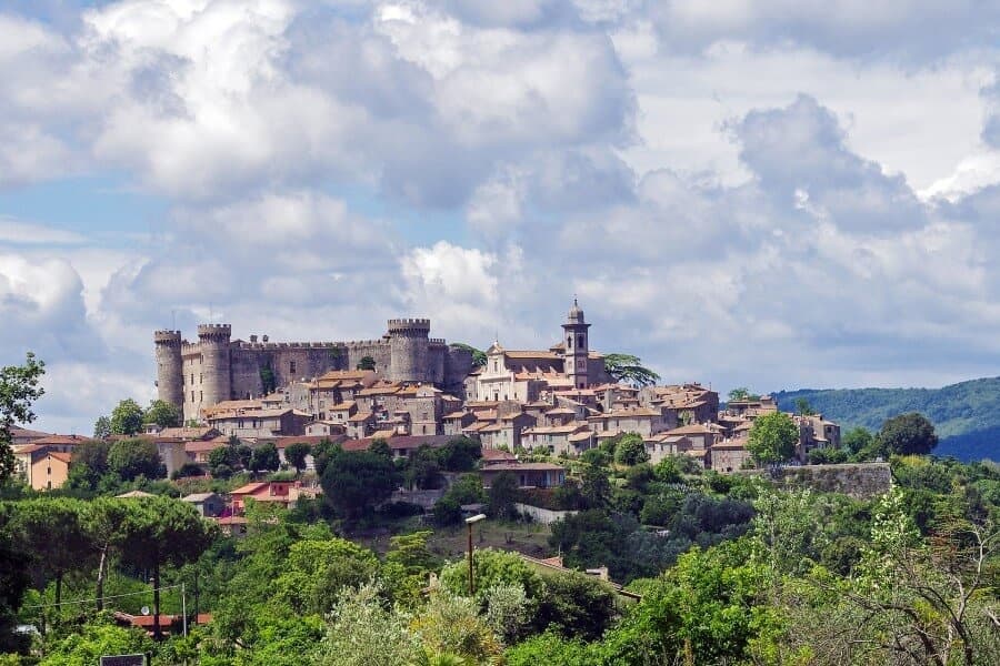 Private Transfer to Bracciano Lake with Discovery Guided Tours