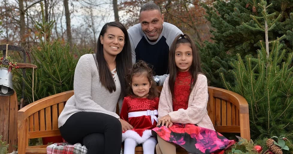 Family Portrait Sessions in Bethlehem: Studio Group & Multi-Generational Shoots