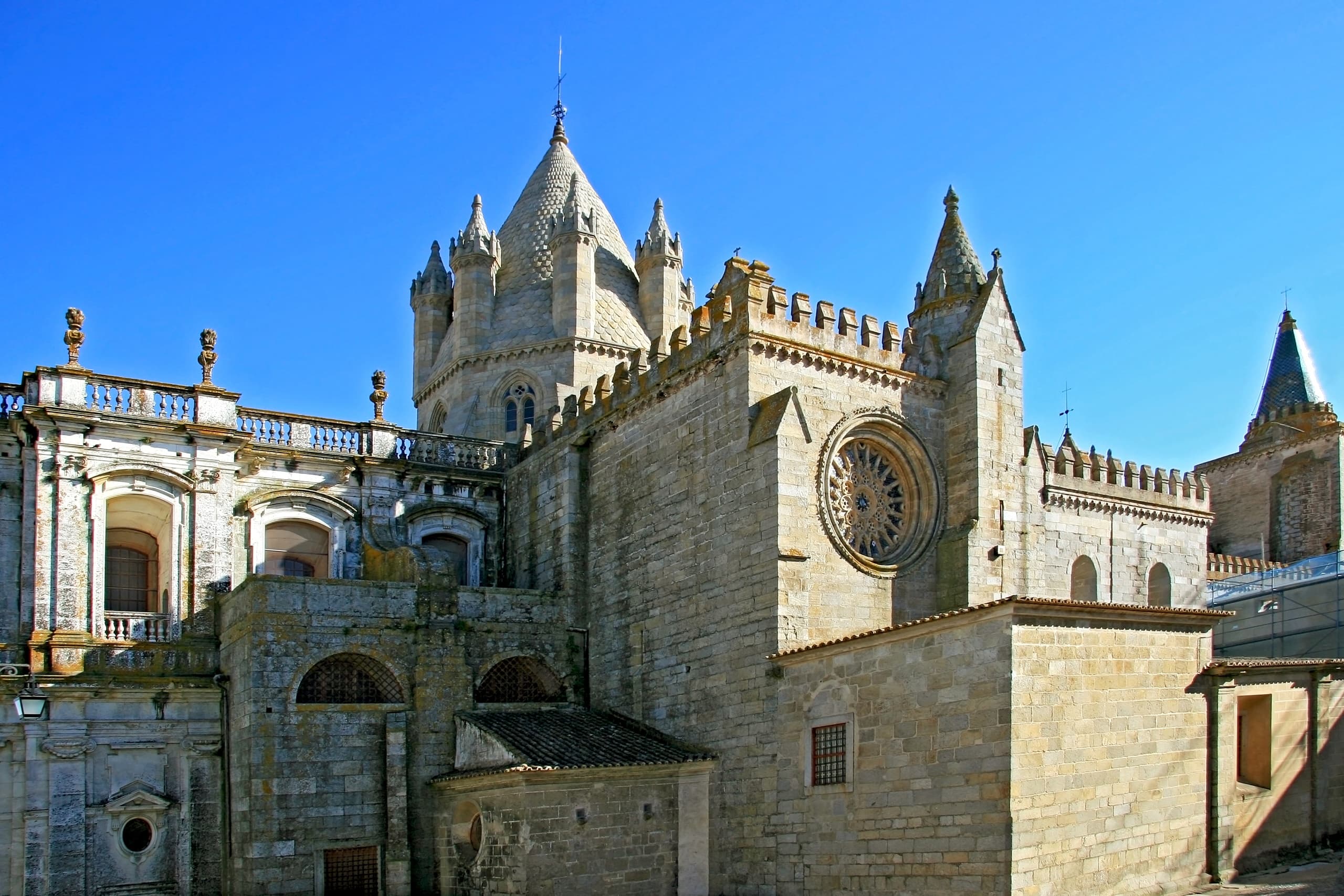 Wine & Culture Tour with Fantastic Ride in Évora