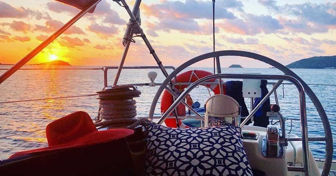 Water Activities & Yacht Charter: MiLady in the Whitsundays