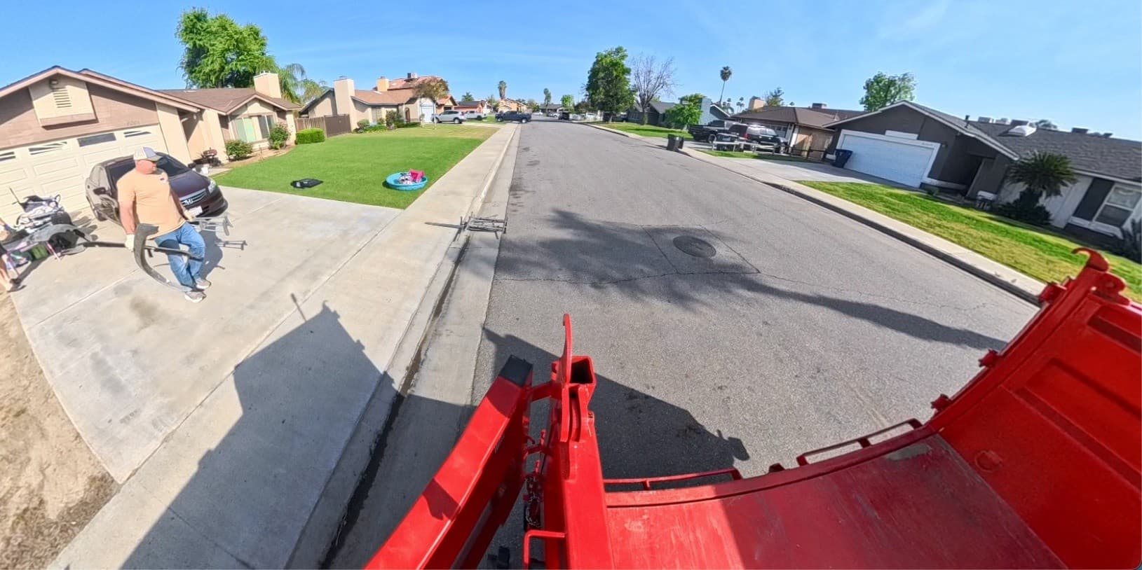Haul Away the Mess: Curbside Trash & Construction Debris Removal in Bakersfield, CA photo 2