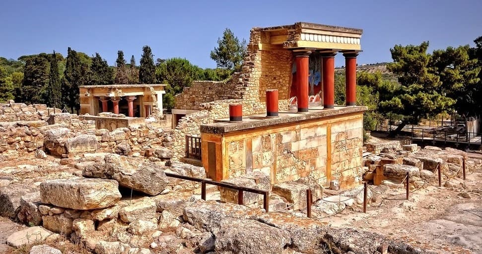 Knossos & Heraklion History Tour with SeaByBus
