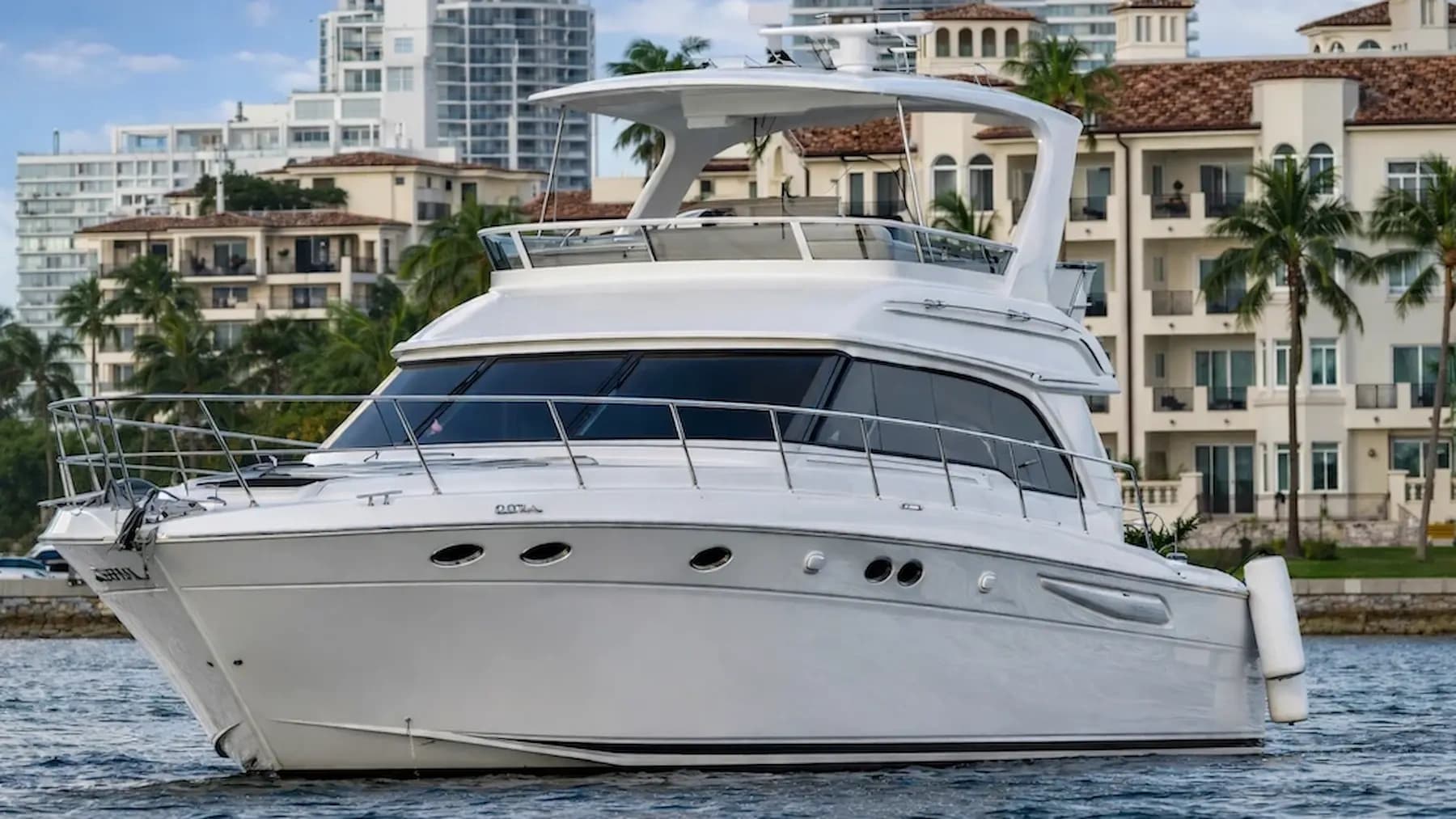 Aboard the 54 Sea Ray Archemist: Private Yacht Charters on Biscayne Bay