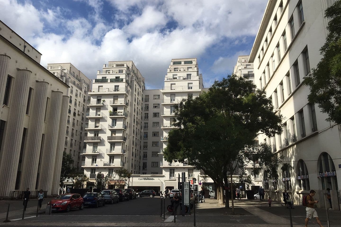 Artchitectours: Urban Architectural Journeys in Barcelona