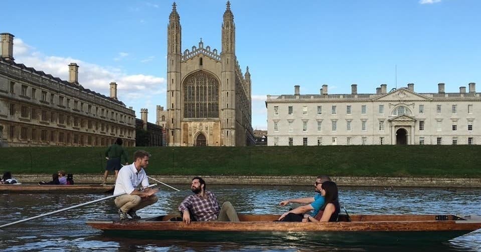 Private Cambridge Punting Tour with Alumni Tours