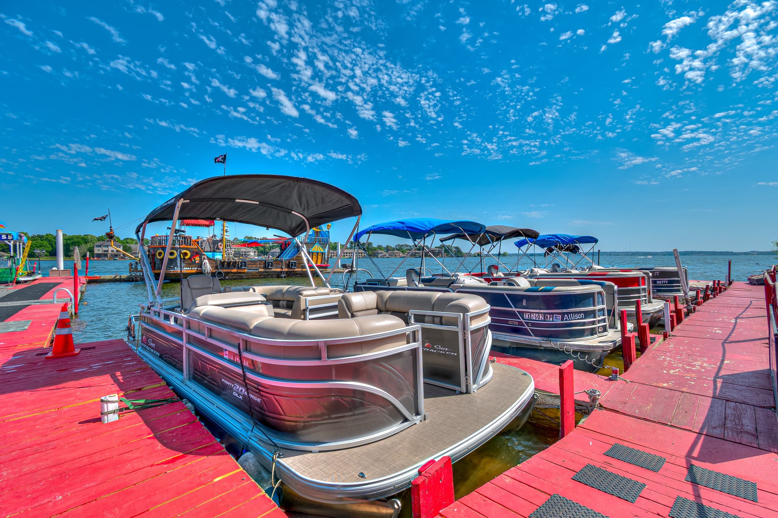 Pontoon Rental 90: Explore Montgomery, Texas by Water