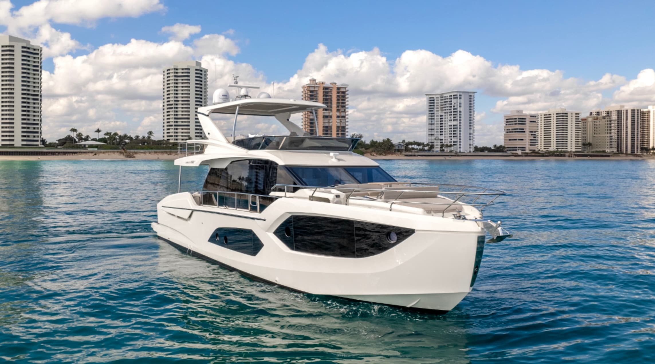 Luxury Yacht Experience with Miami Boat Experts in Miami Beach