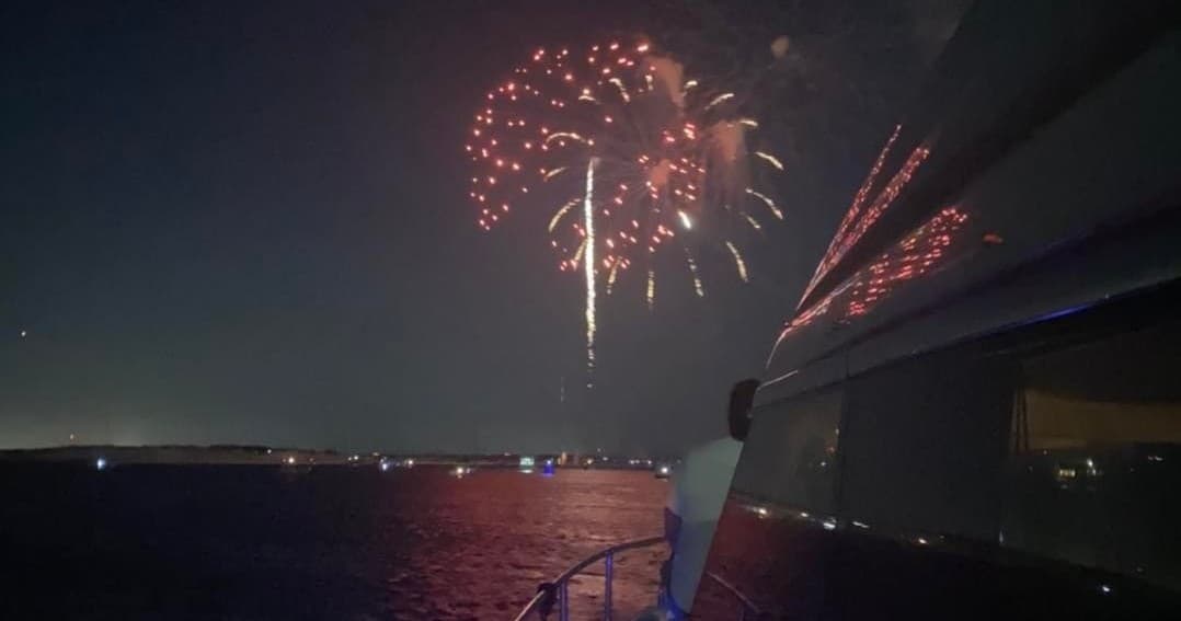 Water Activities: Private Fireworks Viewing in Destin by Holloway Yacht Charters