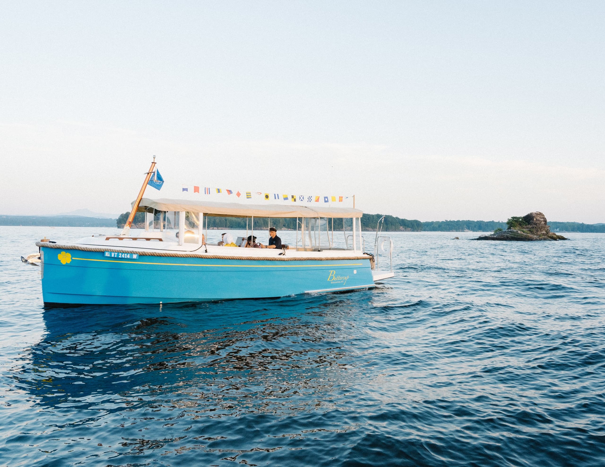 Lake Champlain Picnic Boat Cruise on Buttercup — Private BYO 2-Hour Tour from Burlington
