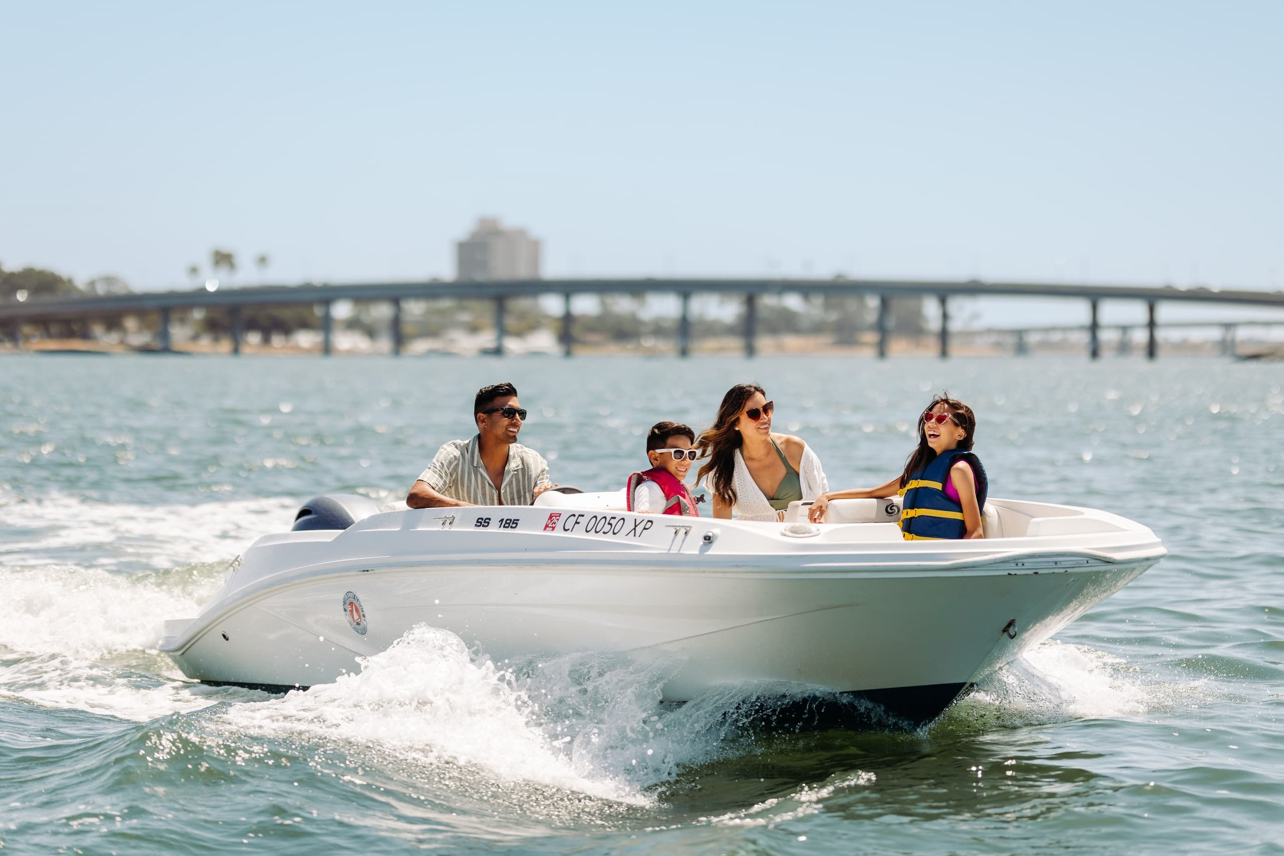 Thrilling 18’ Hurricane Powerboat Adventure in San Diego Bay