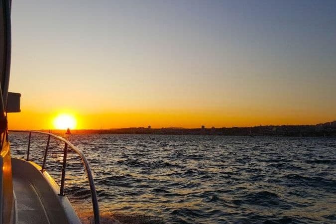 Water-Activities: Bering Tour Sunset Cruise in Lisbon