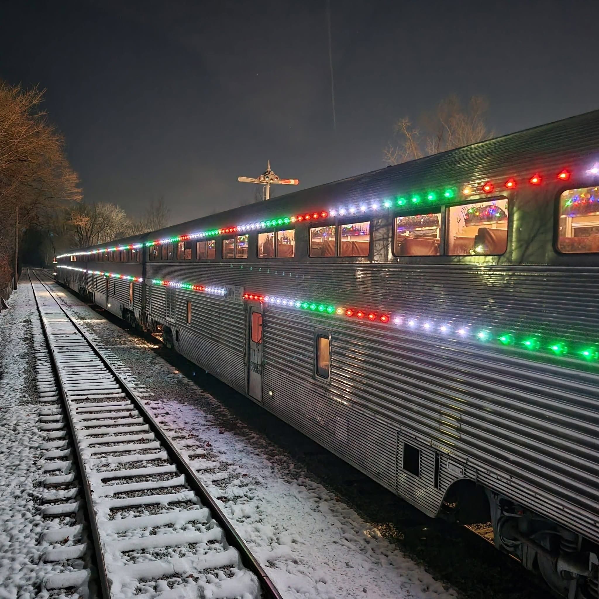 Holiday Trivia on the Rails: 90-Minute Festive Train Ride from Noblesville