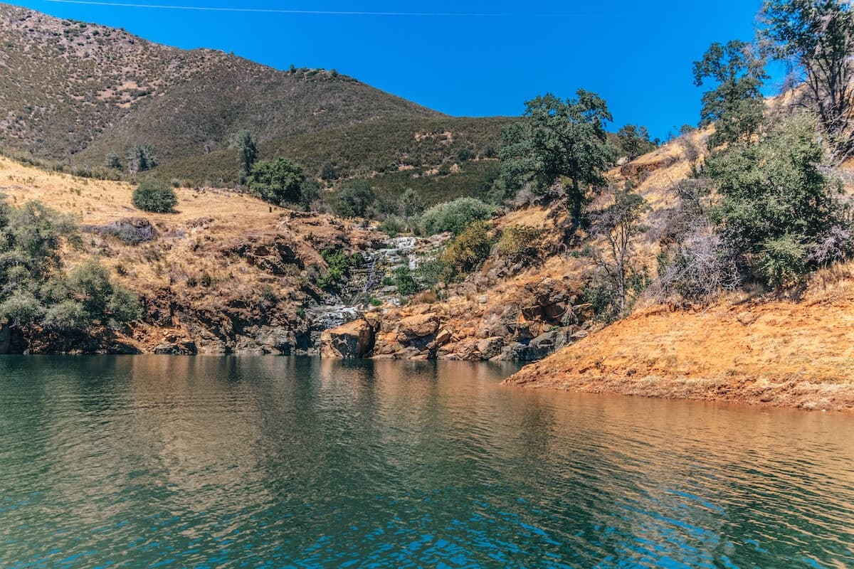 Pontoon Boat Rentals at Don Pedro Lake with Powersport Aqua