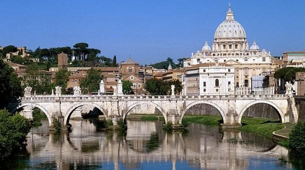 Cultural & Historical Walking Tour in Rome with Rome Your Way Tours