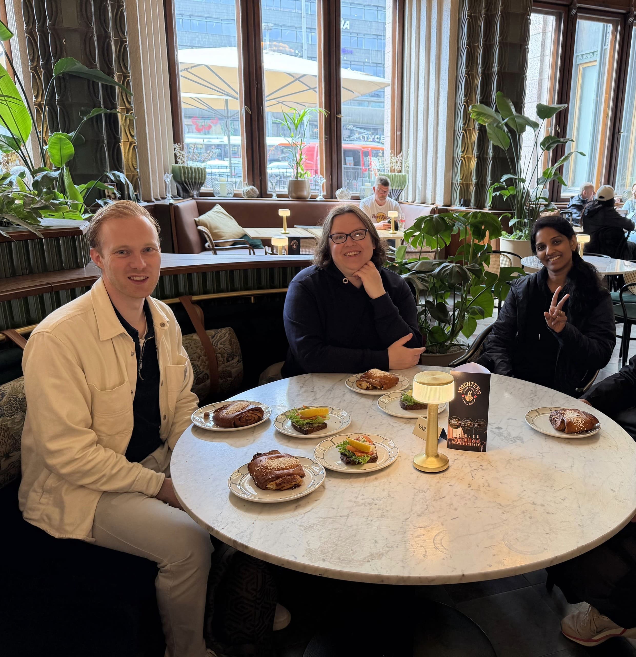 Helsinki Highlights and Food Tour: Oodi to Old Market Hall with 8+ Tastings