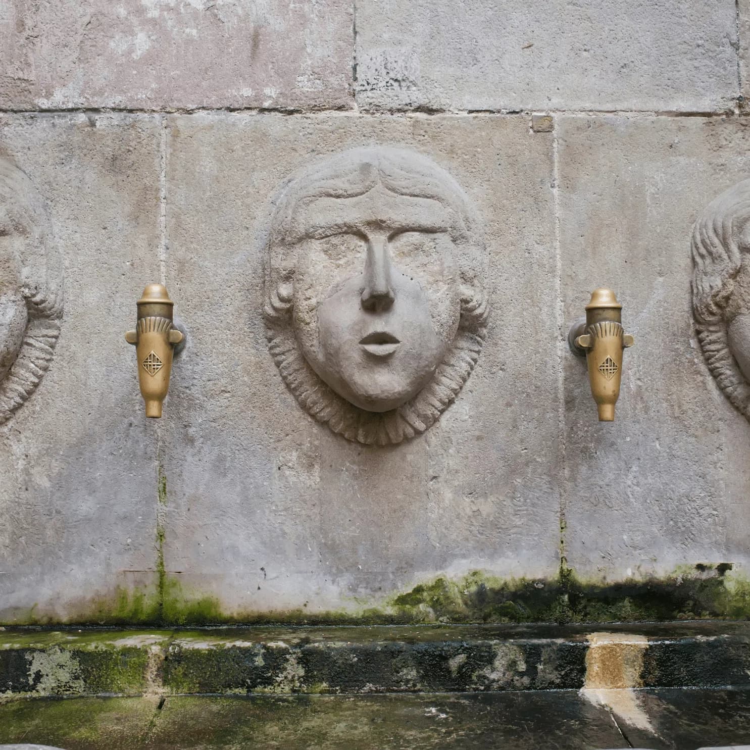 Gothic Quarter Private Tour & Dining by HL Comedy Tours photo 1