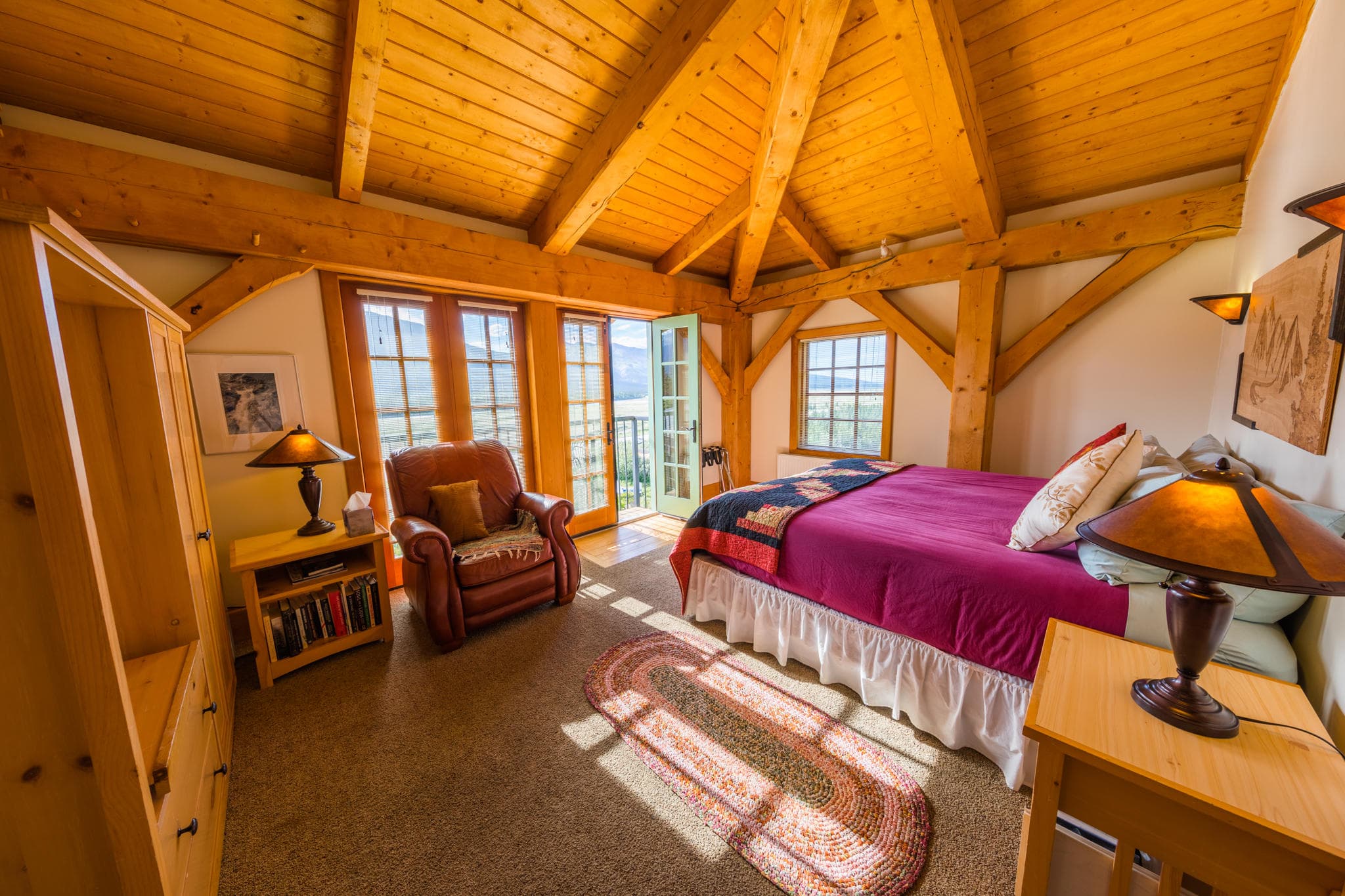 Luxury Night in Black Rapids Lodge with Northern Lights Viewing