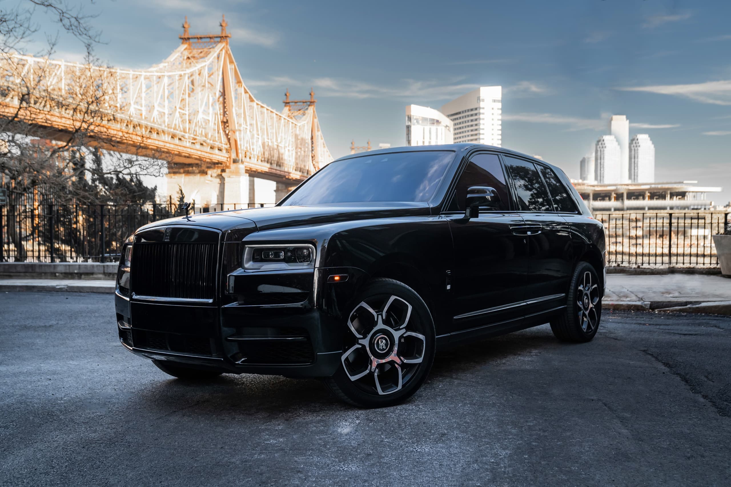 Luxury Car Rental: Rolls-Royce Cullinan Experience in [Location]