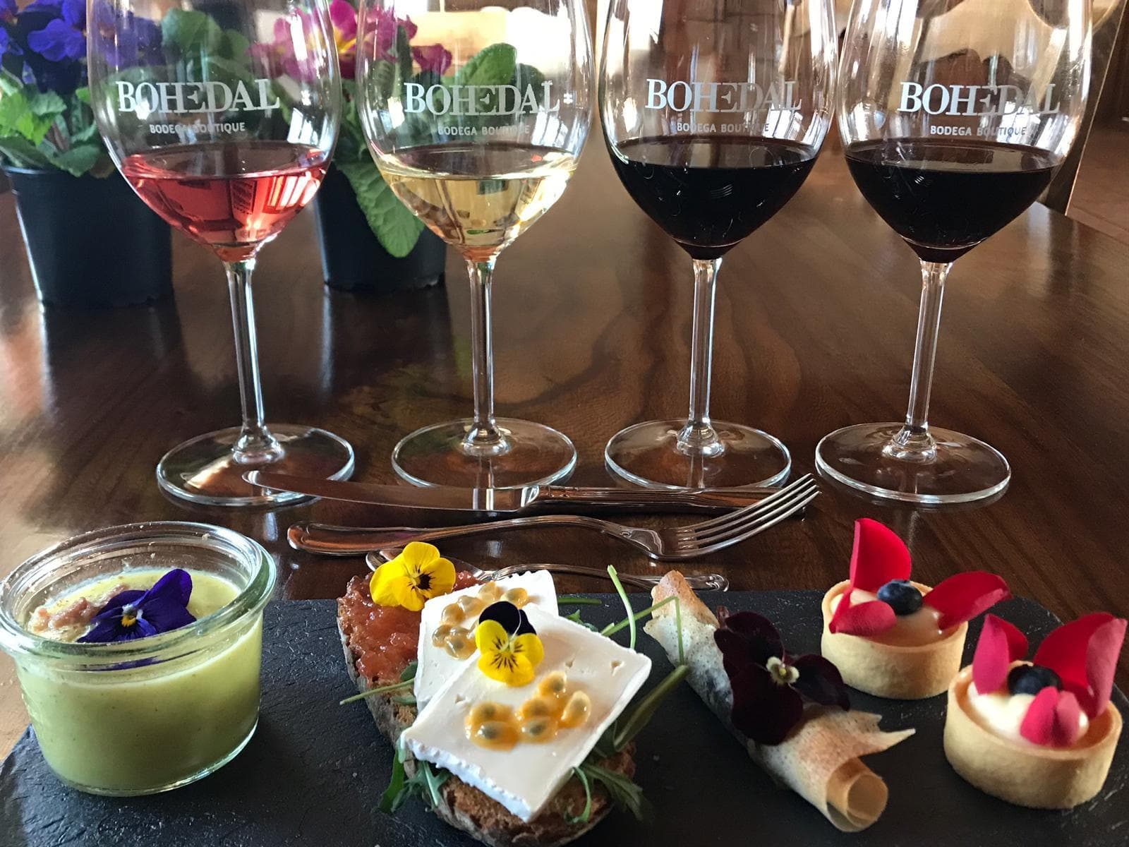 Savor Local Flavors and Fine Wines at Bohedal Winebar & Patio in La Rioja