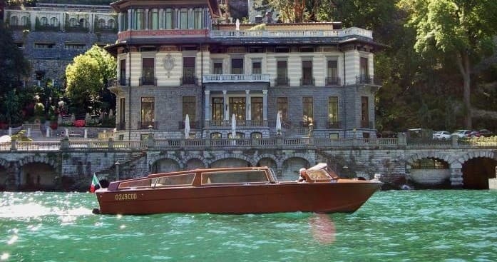 Lake Como Boat Tour by Como Classic Boats: Alpine Views & Villas