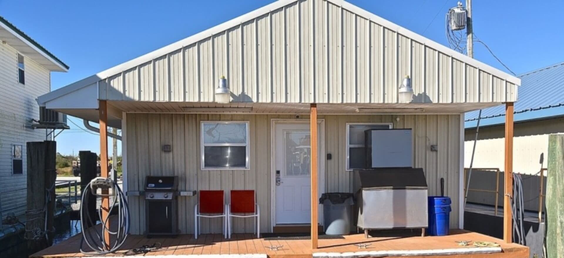Super Strike 1 Houseboat Rental at Slip 392 — Venice, LA Marina Basecamp for Anglers