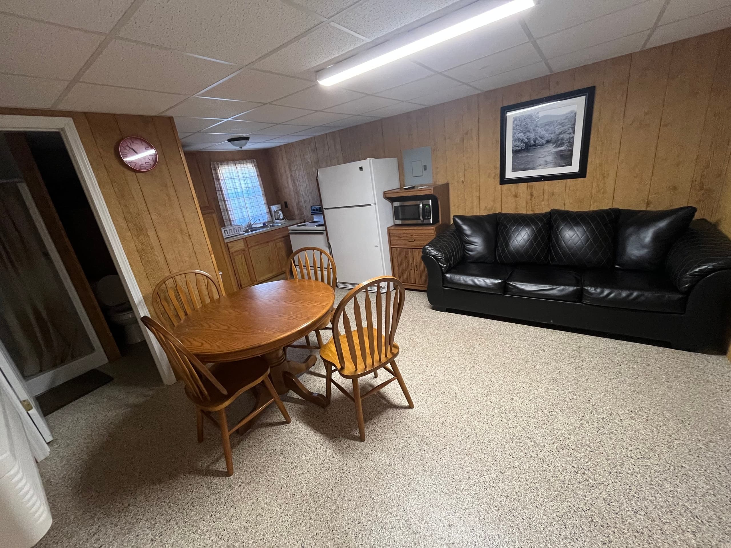 Skyhigh Cabin 7: A Cozy One-Bedroom Getaway Near Bluefield, WV photo 1