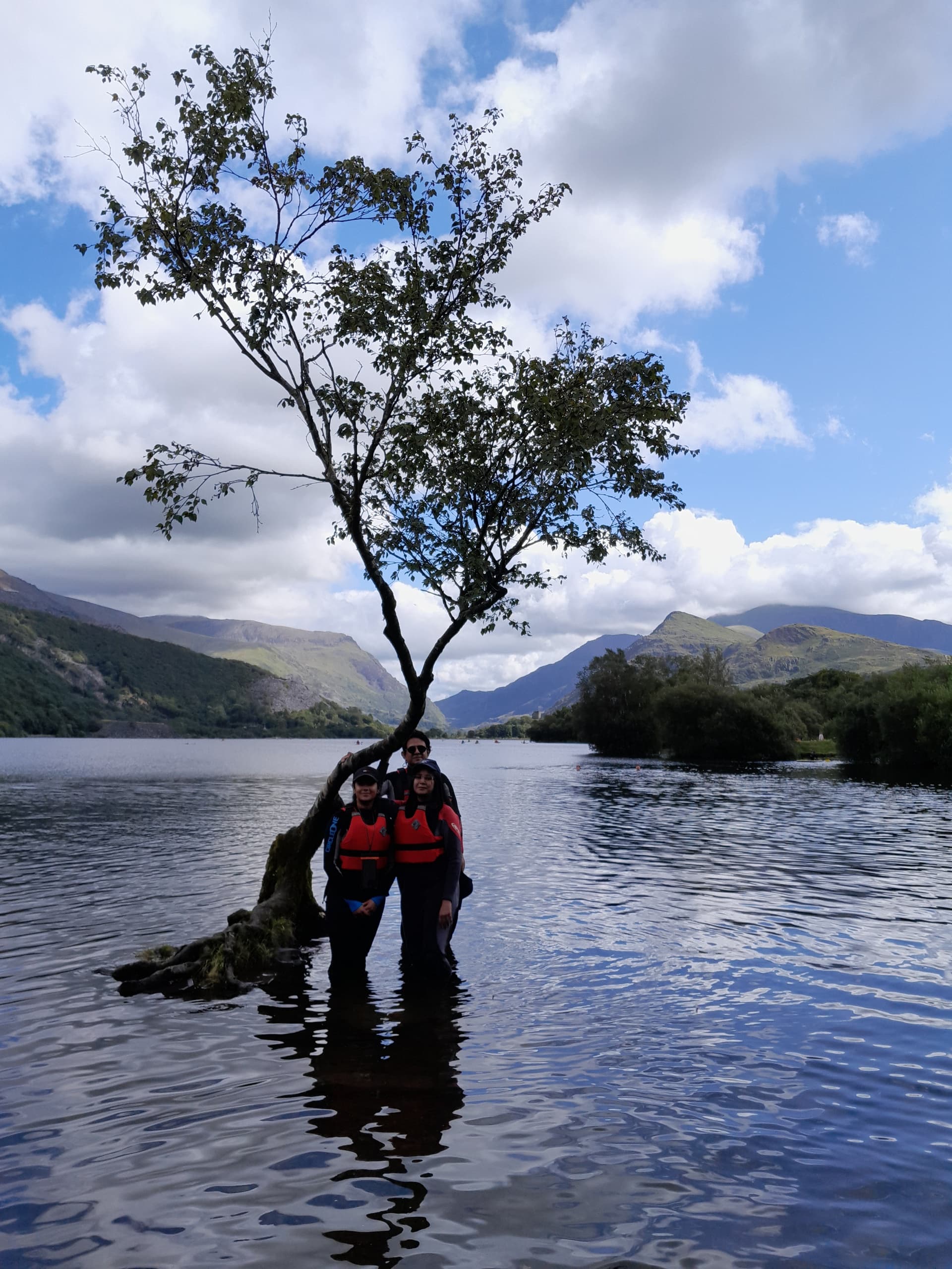 Paddle Llyn Padarn: Guided Kayak Tour at Snowdon's Foot photo 2