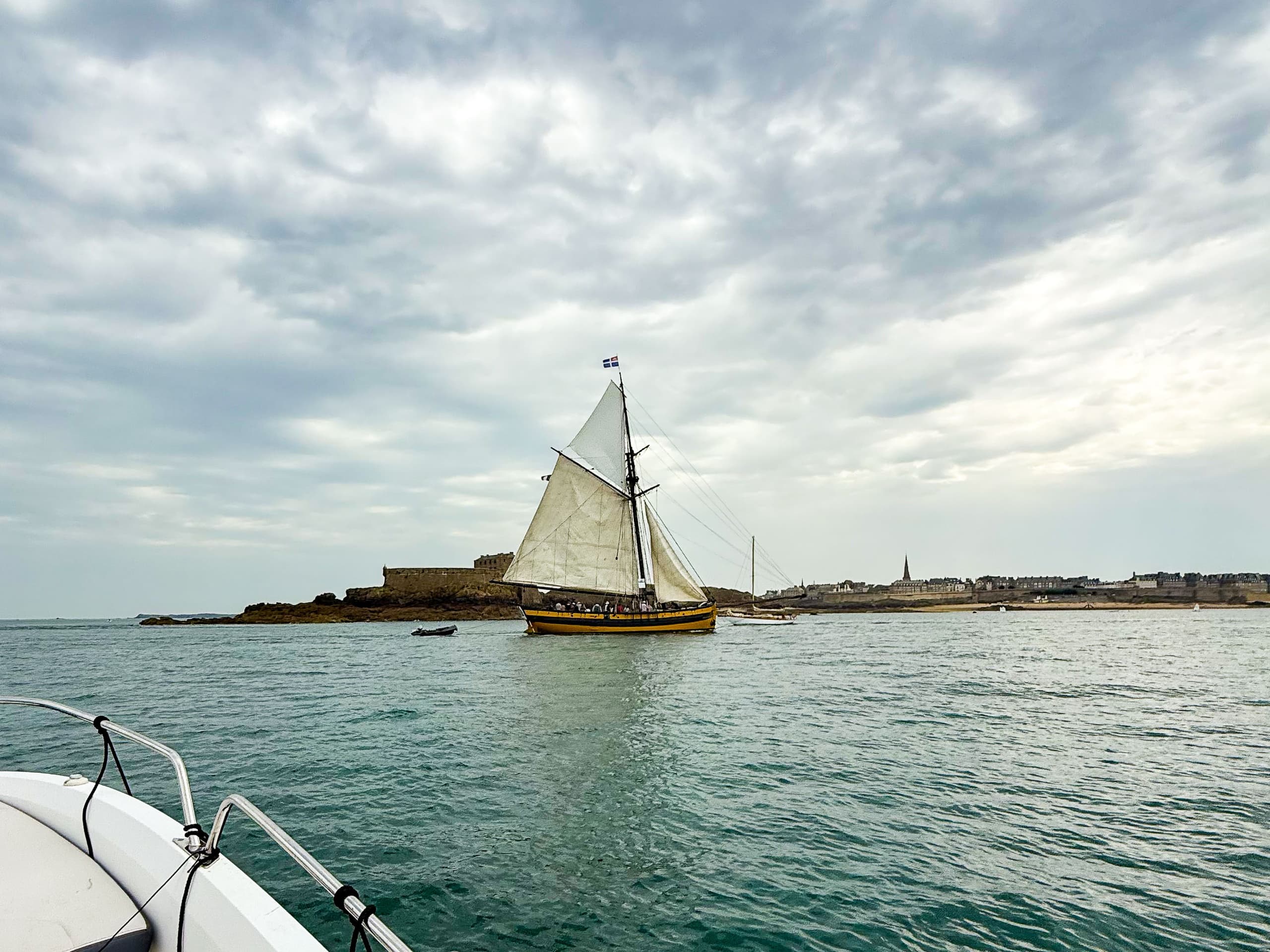 Bay-to-Estuary Photo Voyage: Saint-Malo 6-Hour Coastal Workshop