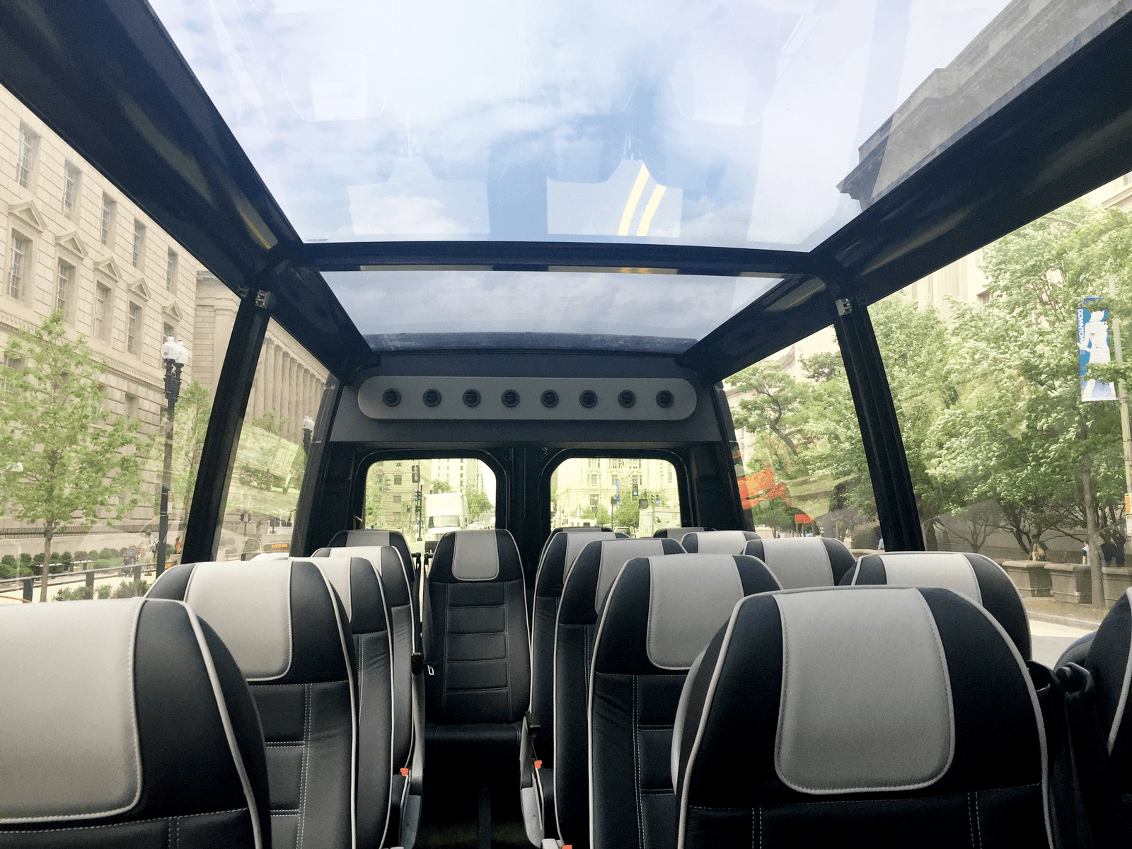 Glass Roof Discover DC Tour: Iconic Landmarks & Views