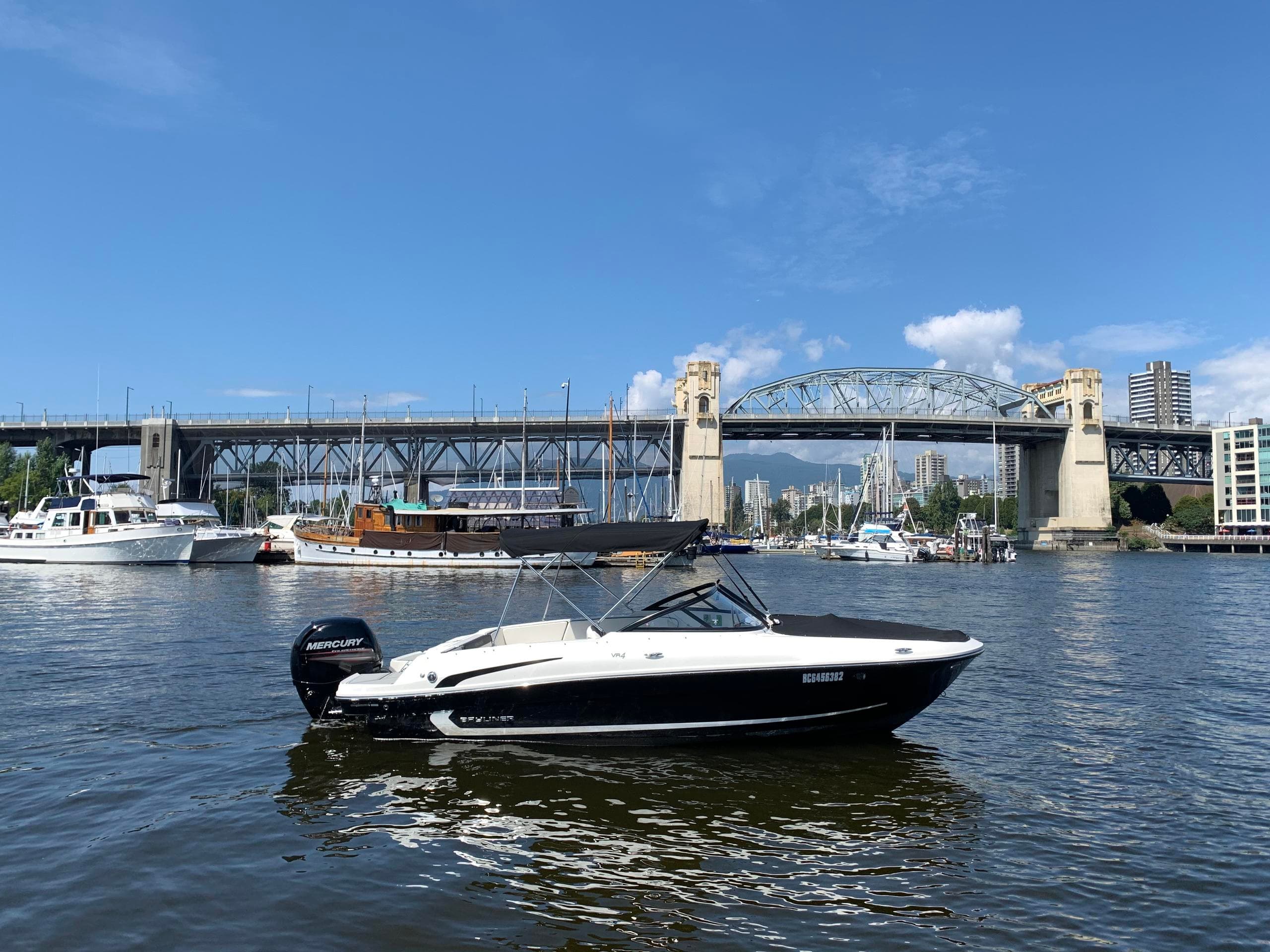 Boat Rentals at Granville Island: 19ft Bayliner VR4-Sport