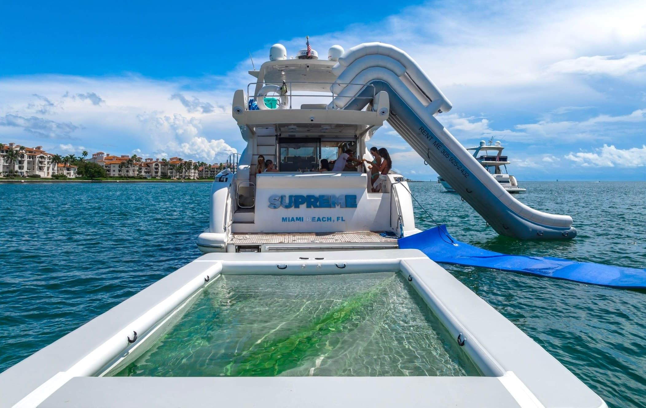 Yacht Charters with Miami Boat Experts in Miami Beach