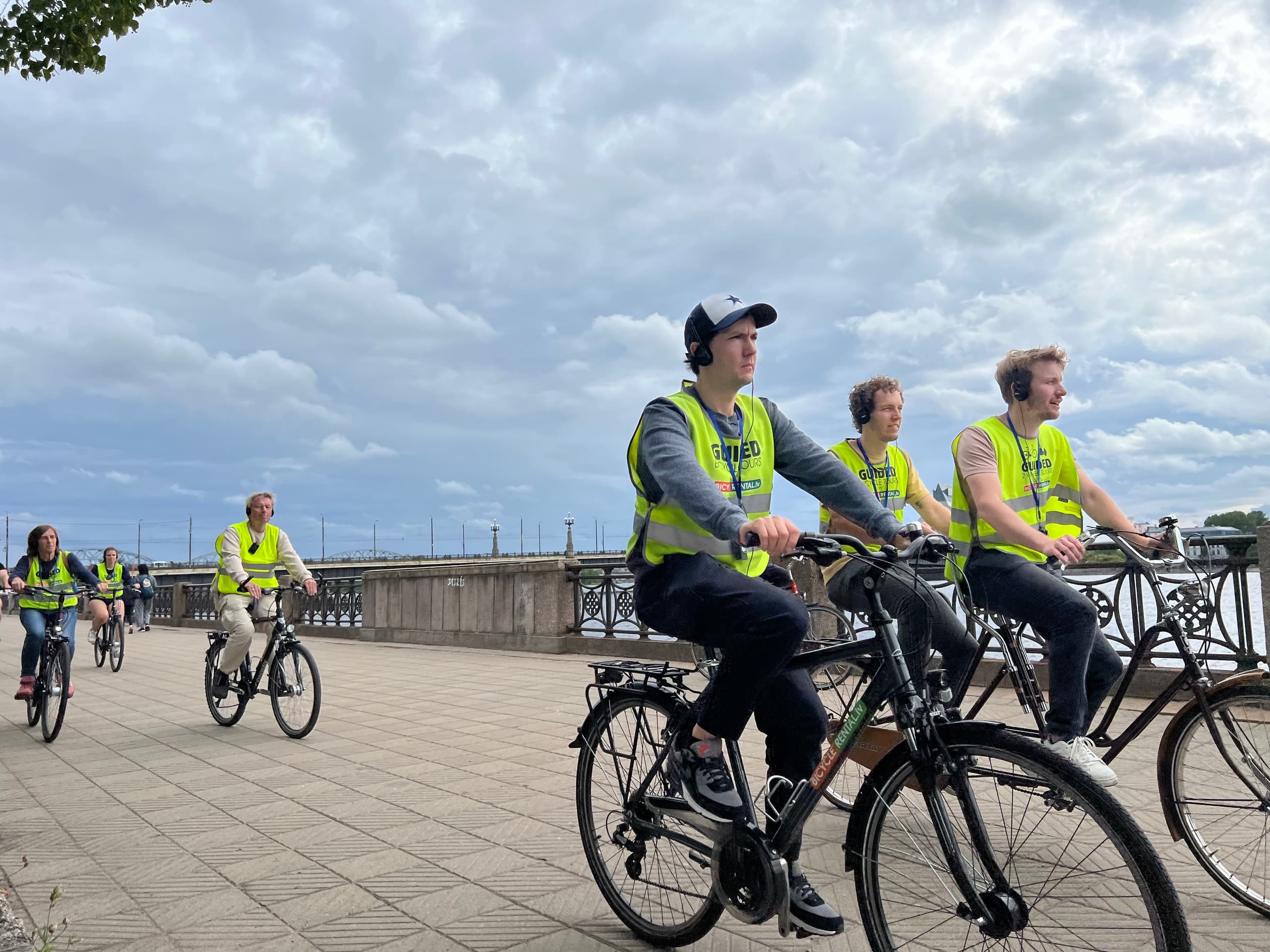 Urban Bike Adventure with Riga Highlights Tour