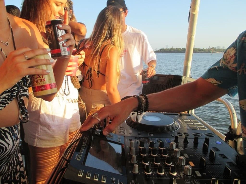Tulum Vibes Sunset Party Cruise on the Ottawa River