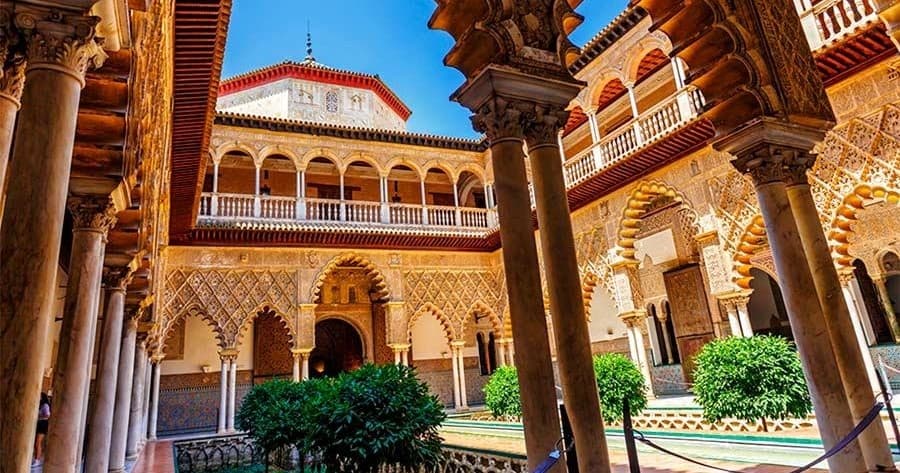 Alcázar de Sevilla Tour with Discovering Spain