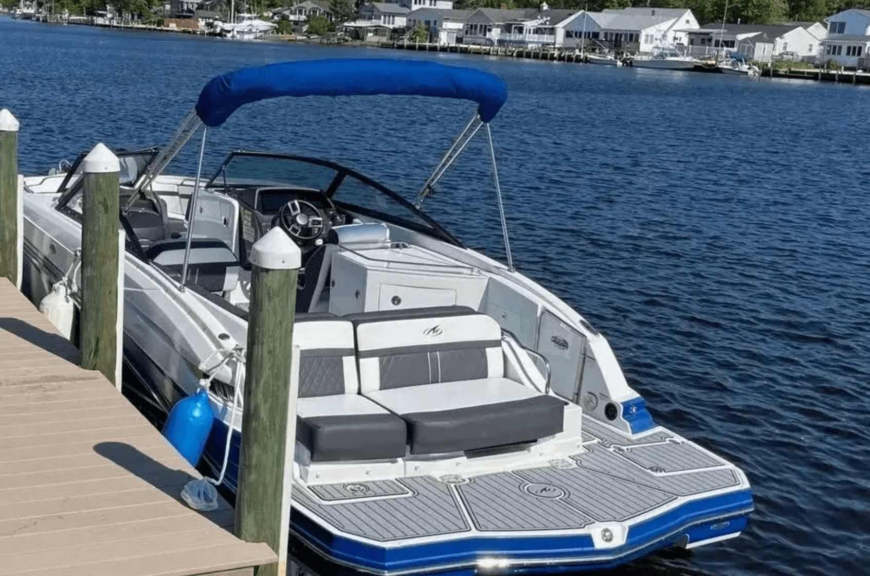 Monterey M6 Captained Charter on Lake Minnetonka — Excelsior Luxury Boat Rental photo 1