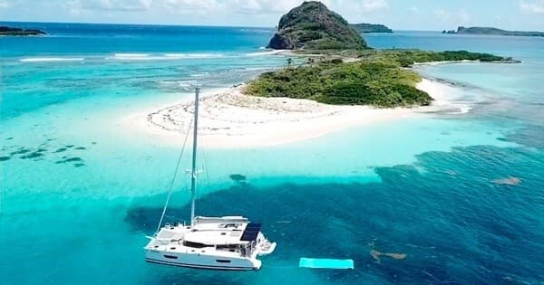 International Full Day Boat Tour in British Virgin Islands