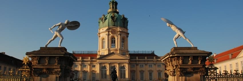 Charlottenburg Rikscha Tour: 60–90 Minute Schloss & Altstadt History Ride in Berlin