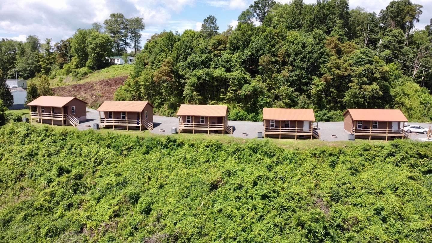 Cozy Cabin Escape at Mudlove Offroad: Your Basecamp near Bluefield, WV