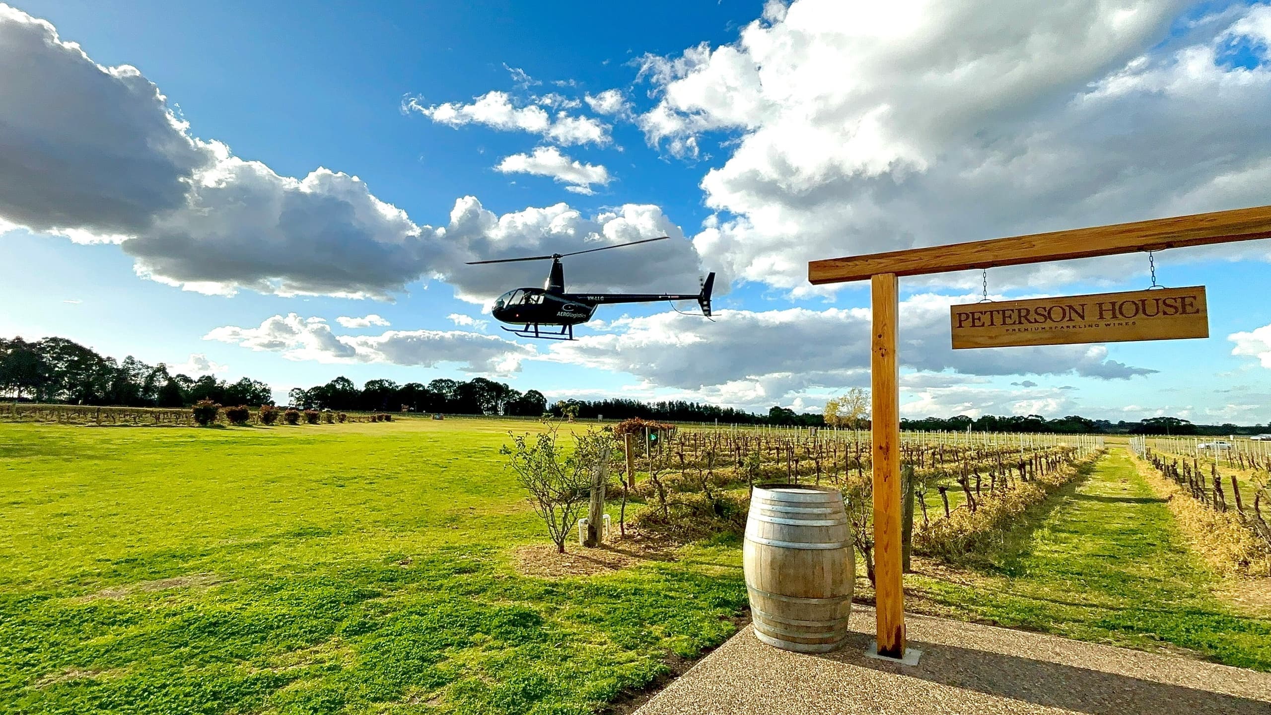 Bubbly Breakfast Helicopter Tour Over Newcastle and Hunter Valley
